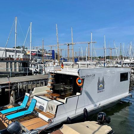 Hausboot Mit Traumlage In Luebeck-Travemuende 호텔 외부 사진
