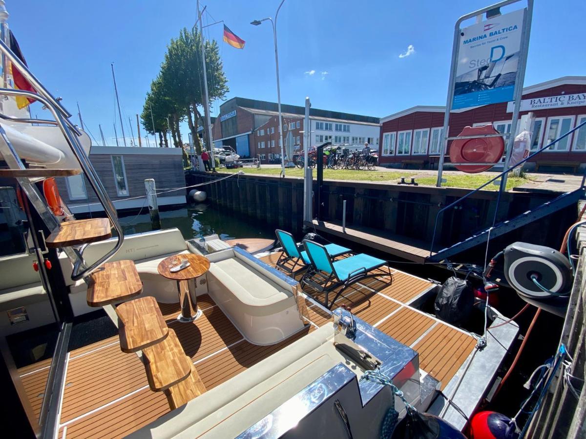 Hausboot Mit Traumlage In Luebeck-Travemuende 호텔 외부 사진