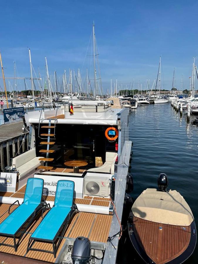 Hausboot Mit Traumlage In Luebeck-Travemuende 호텔 외부 사진