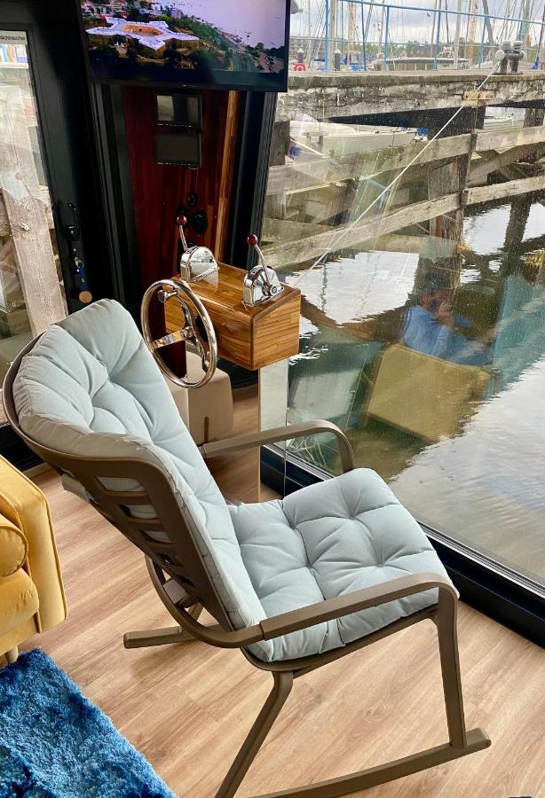 Hausboot Mit Traumlage In Luebeck-Travemuende 호텔 외부 사진